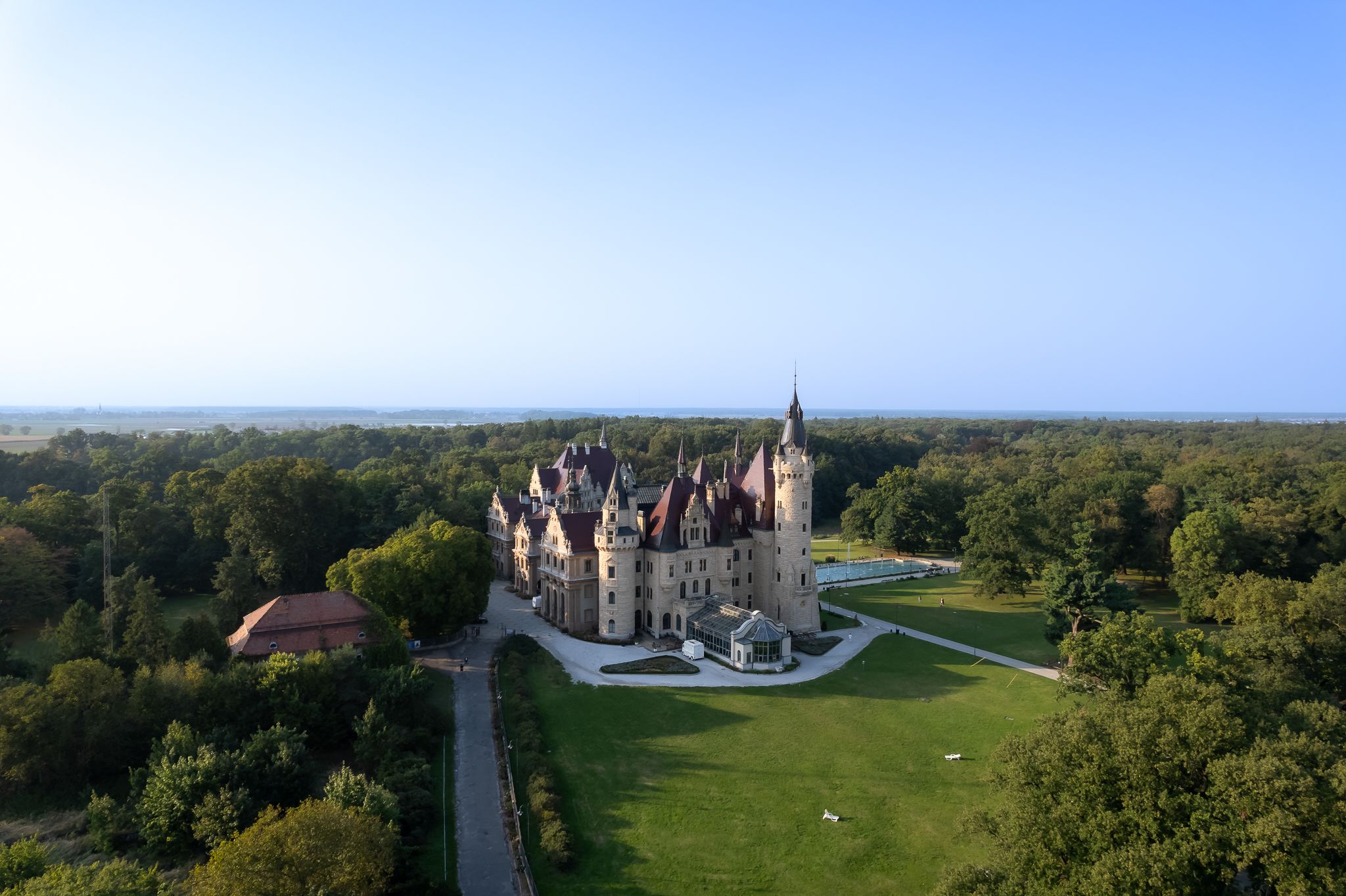 sesja ślubna w pałacu mosznej